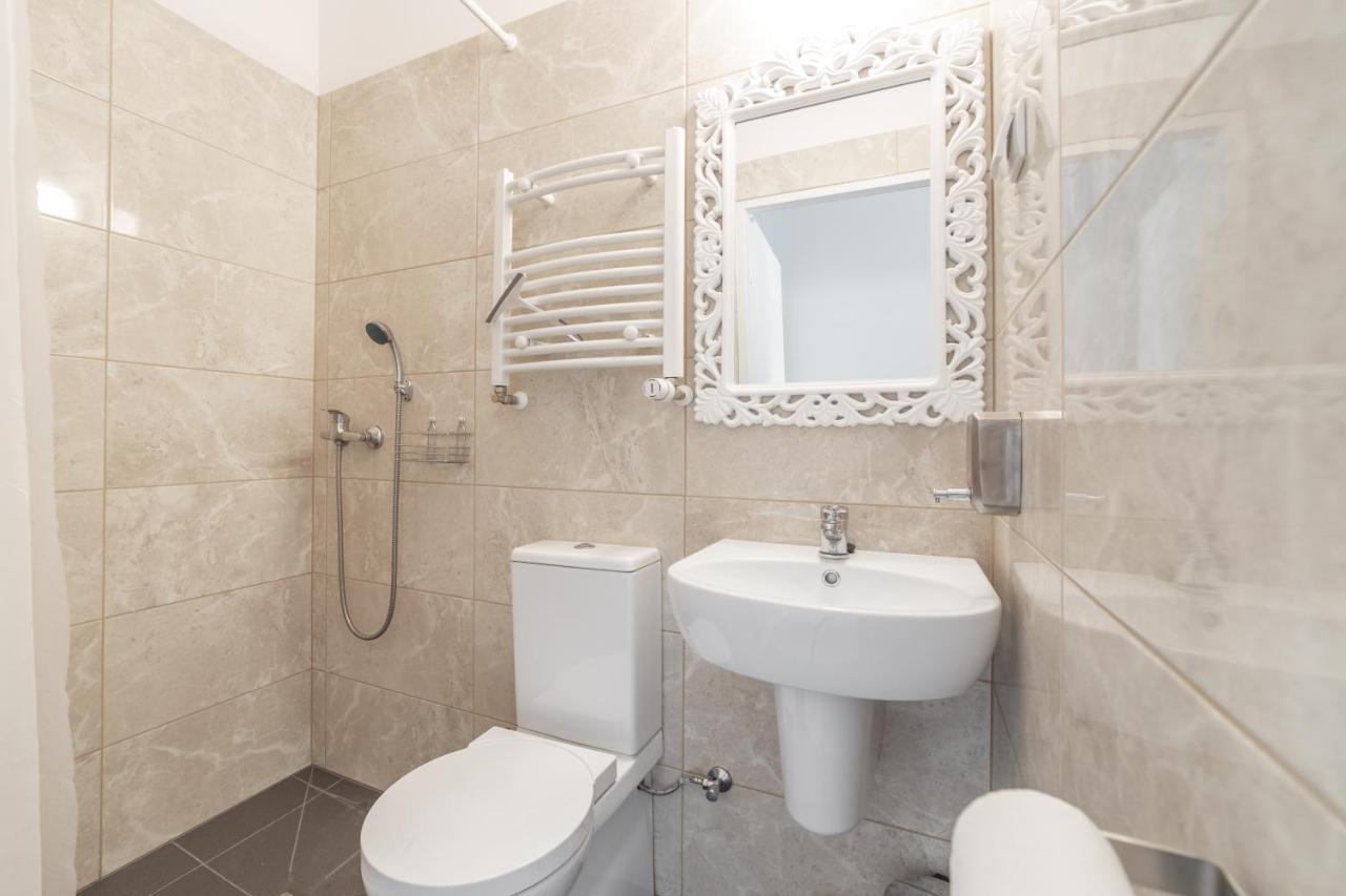 Babel Hostel, Dworzec Pkp, Rynek Вроцлав Екстериор снимка