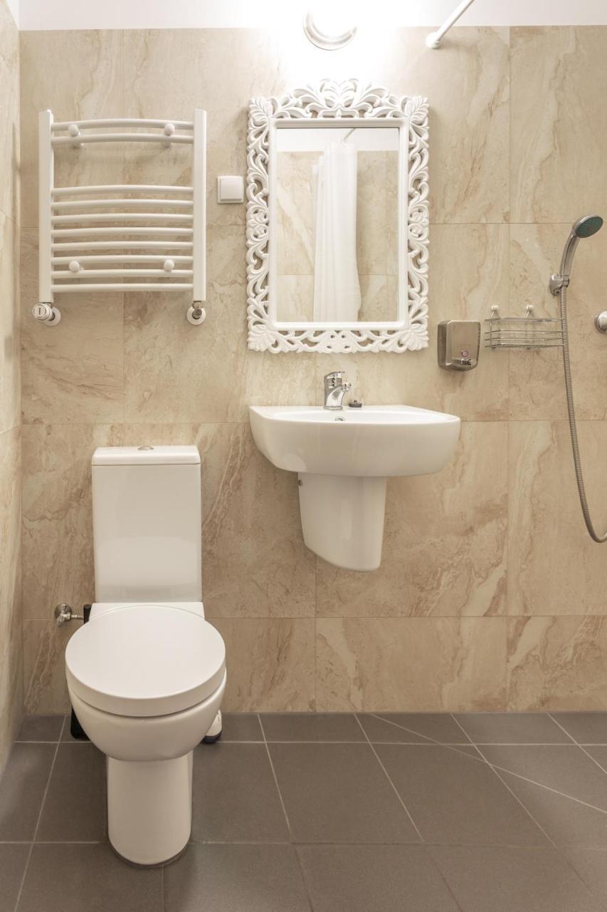 Babel Hostel, Dworzec Pkp, Rynek Вроцлав Екстериор снимка